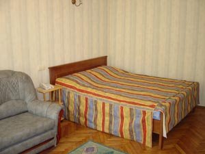 Furnished guest apartments in Kiev center. Comfort and hospitality. Reasonable prices. Competitive alternative to big hotels.